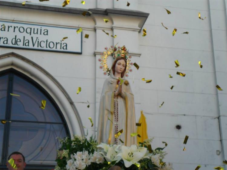 Robaron la corona de la Virgen Rosa Mística en La Plata