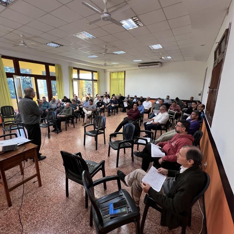 Sacerdotes de Posadas profundizaron en torno a la piedad popular en Latinoamérica Sacerdotes de Posadas profundizaron en torno a la piedad popular en Latinoamérica