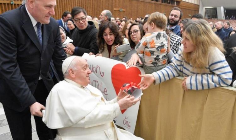 Saludos navideños del Papa a los empleados del Vaticano