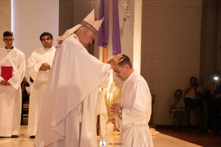 San Juan de Cuyo celebró la ordenación de un nuevo sacerdote San Juan de Cuyo celebró la ordenación de un nuevo sacerdote