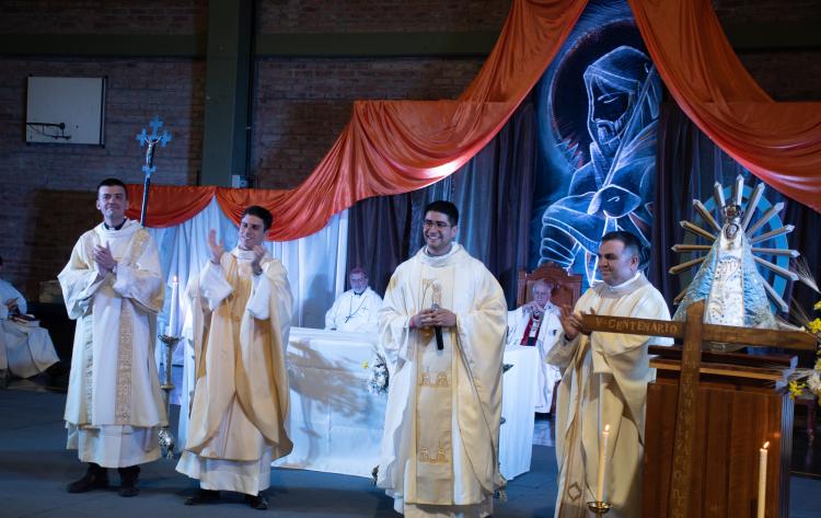 San Juan: tres nuevos sacerdotes y un diácono para la arquidiócesis