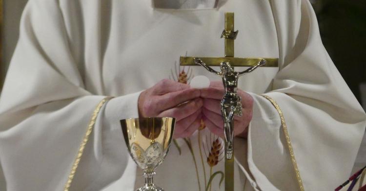 San Luis: El obispado aclaró que Miguel Ángel Santurio no pertenece a la diócesis