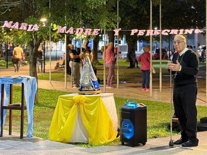 San Roque: multitudinaria jornada de fe juvenil junto a la Virgen peregrina de Itatí San Roque: multitudinaria jornada de fe juvenil junto a la Virgen peregrina de Itatí