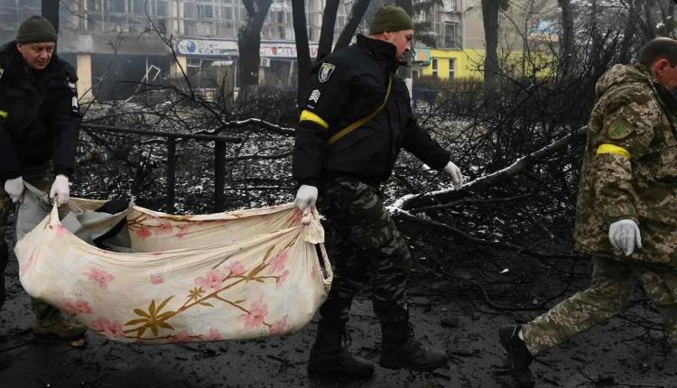 Schevchuk: "La tierra de Ucrania está copiosamente sembrada de cadáveres"