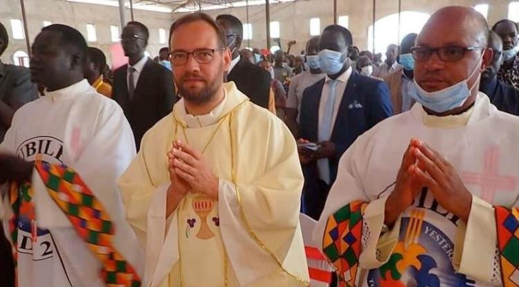 Sudán: obispo sobrevive a ataque con drones y reafirma su misión pastoral