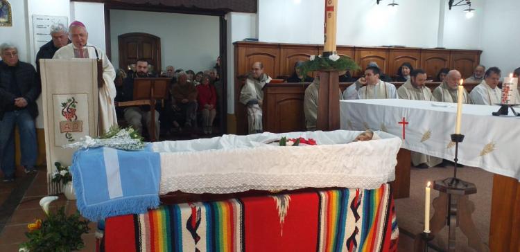 Último adiós a padre Menapace, el 'monje gaucho' regalo del Espíritu Último adiós a padre Menapace, el 'monje gaucho' regalo del Espíritu