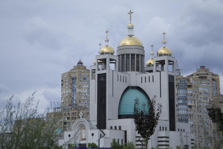 Un dron ruso dañó la catedral de la Resurrección de Cristo en Kiev