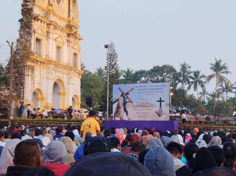 Una multitud participó de una peregrinación penitencial en la India