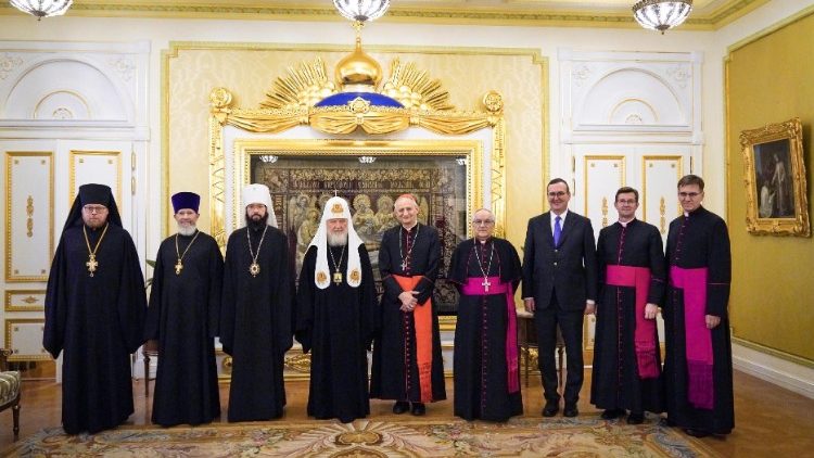 Vaticano: el enviado papal a Rusia, en busca de identificar caminos de paz
