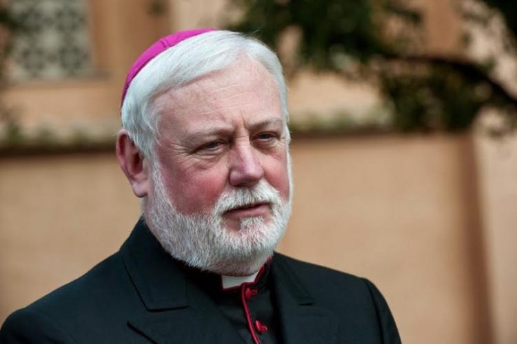 Vaticano: Monseñor Gallagher viaja a Ucrania en búsqueda de "un alto al fuego"